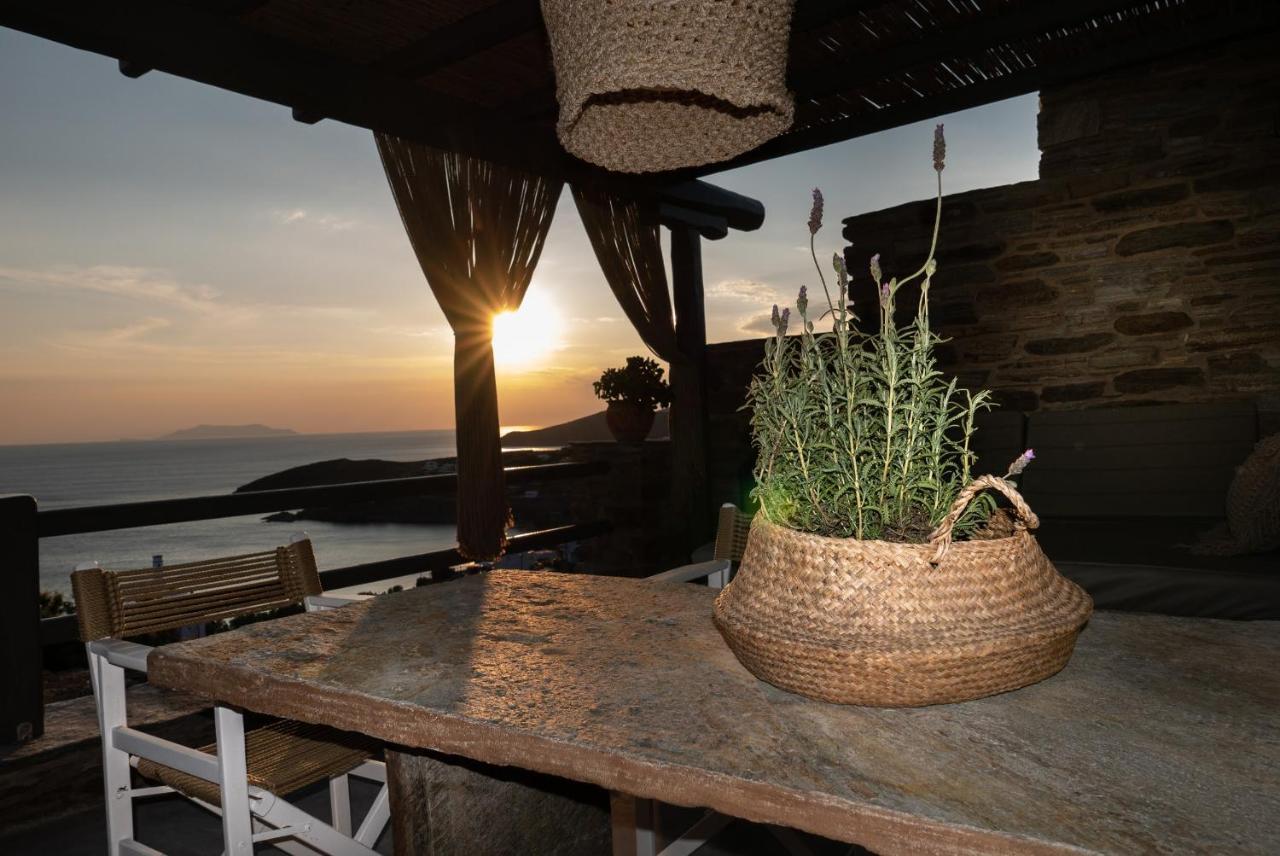 Aerino Seaside Villa Agios Romanos Eksteriør bilde